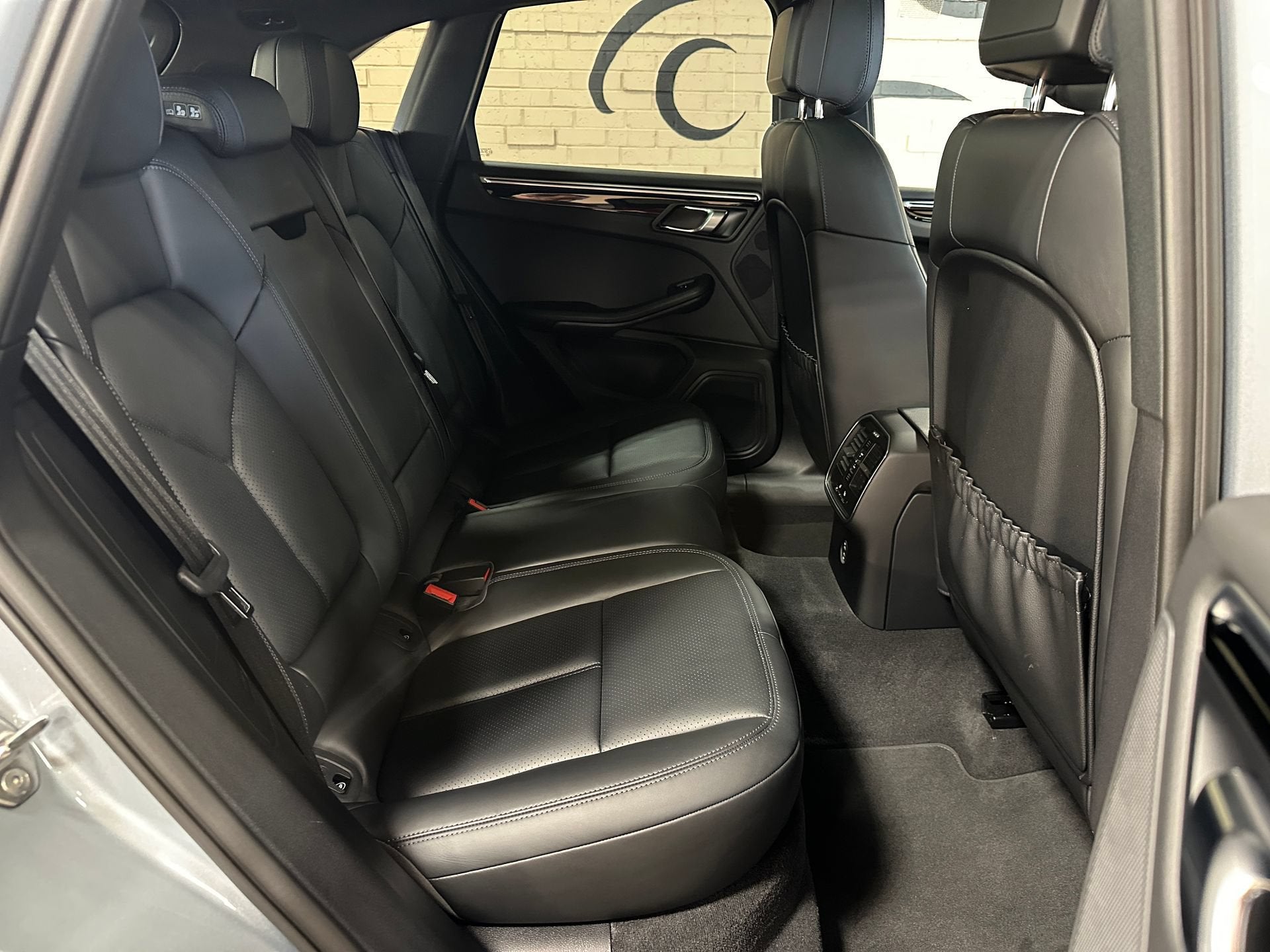 2024 Porsche Macan AWD