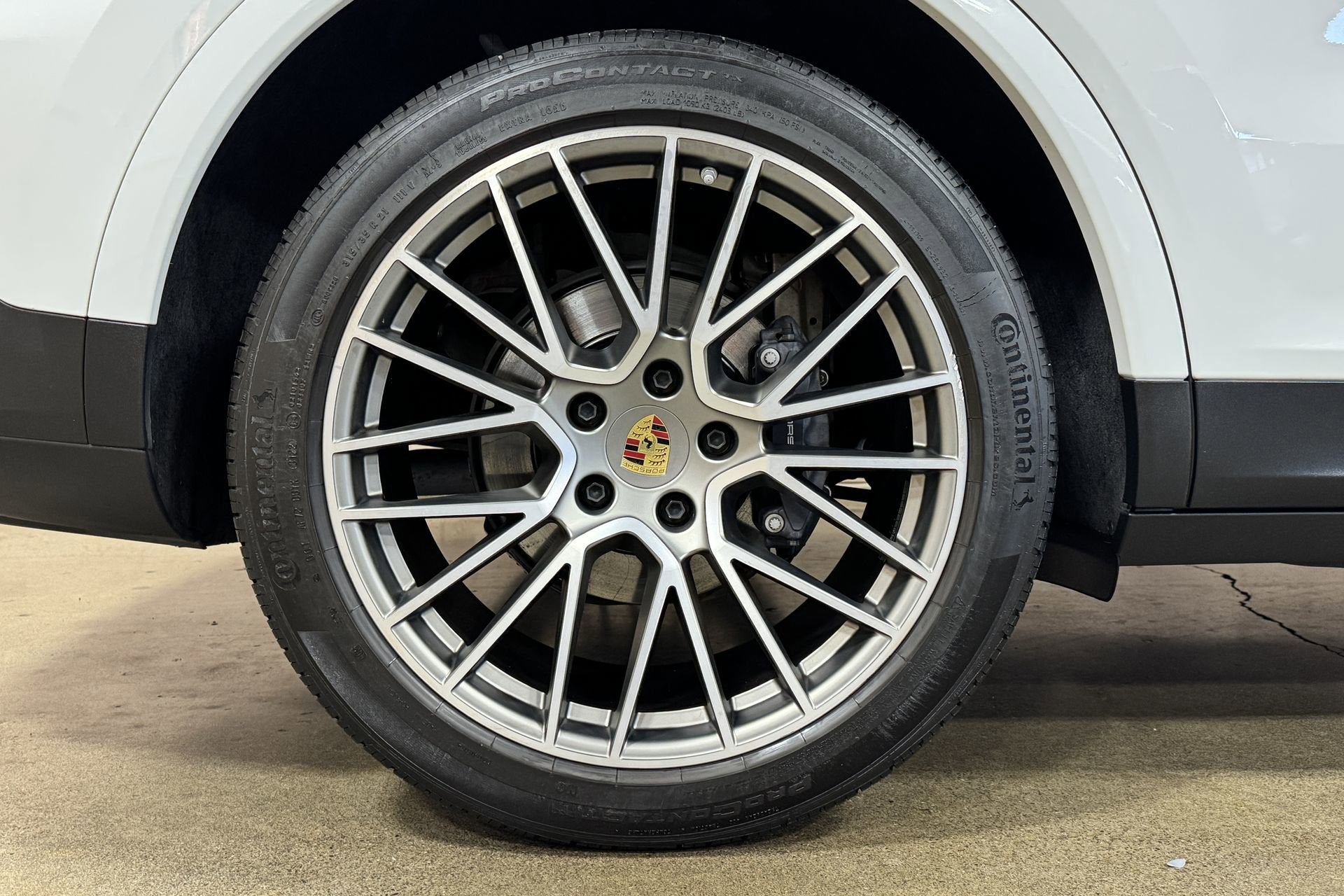 2023 Porsche Cayenne Platinum Edition