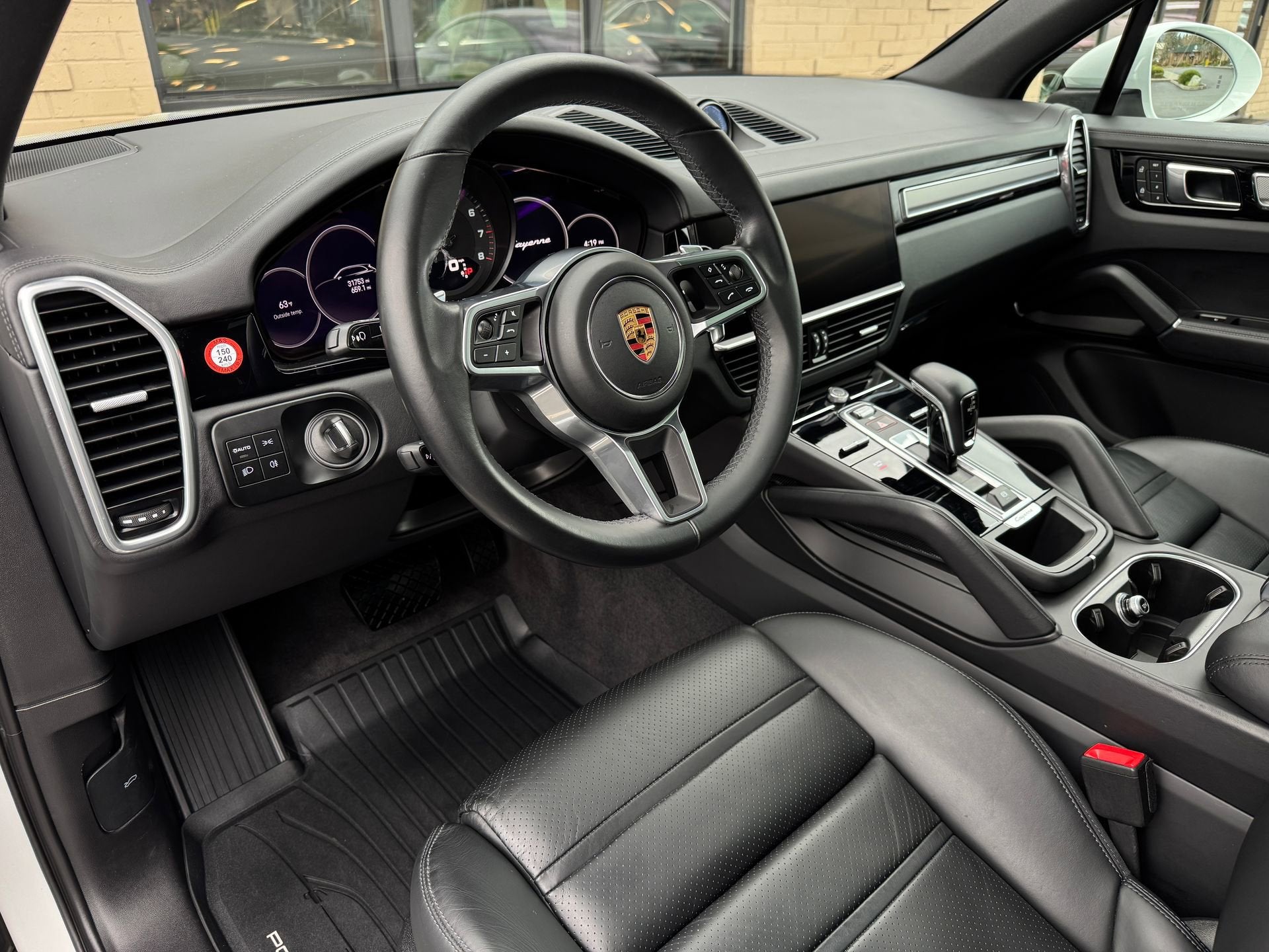 2023 Porsche Cayenne Platinum Edition