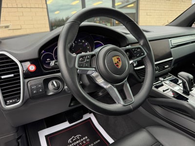 2023 Porsche Cayenne Platinum Edition