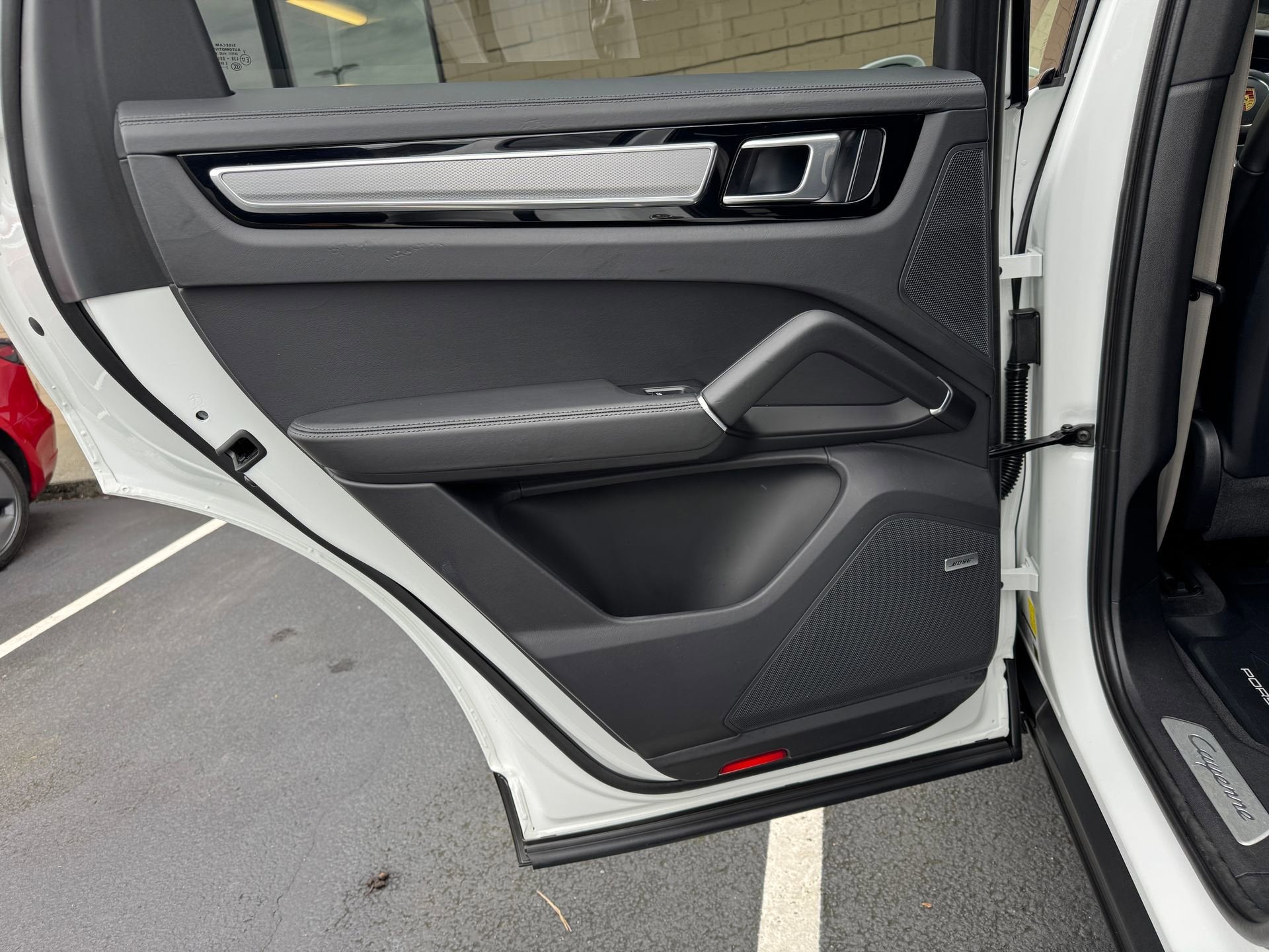 2023 Porsche Cayenne Platinum Edition