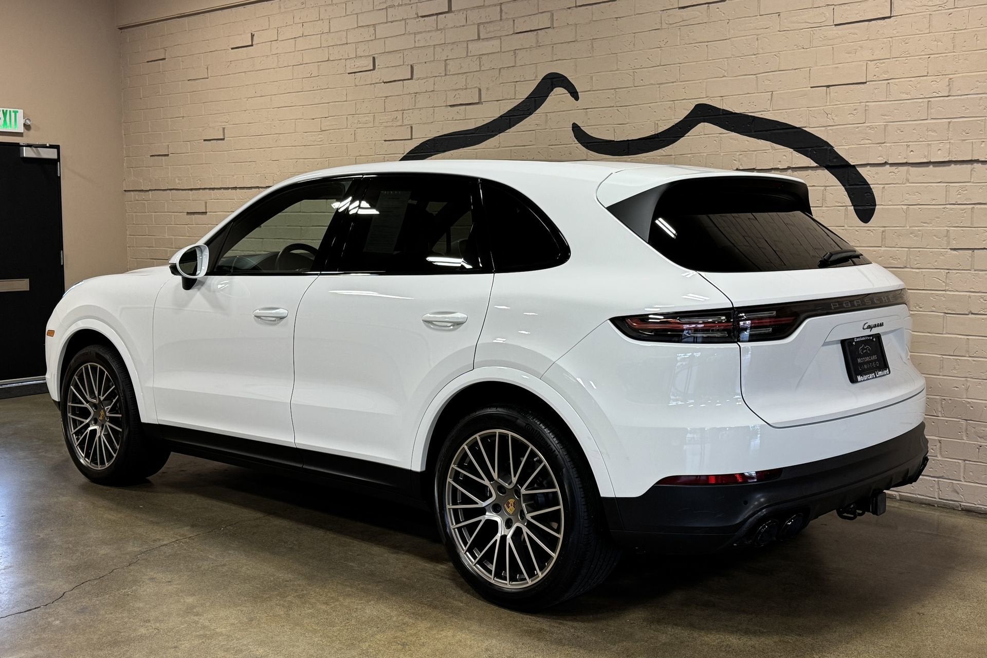 2023 Porsche Cayenne Platinum Edition