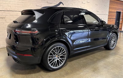 2023 Porsche Cayenne Platinum Edition