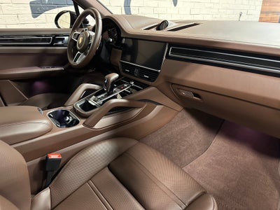 2023 Porsche Cayenne Platinum Edition