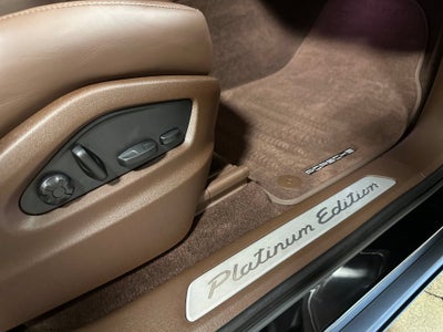 2023 Porsche Cayenne Platinum Edition