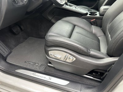 2019 Porsche Macan S