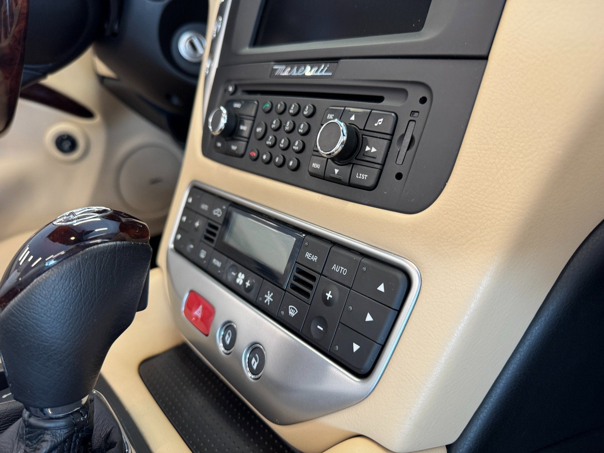 2014 Maserati GranTurismo Convertible 2dr Conv GranTurismo