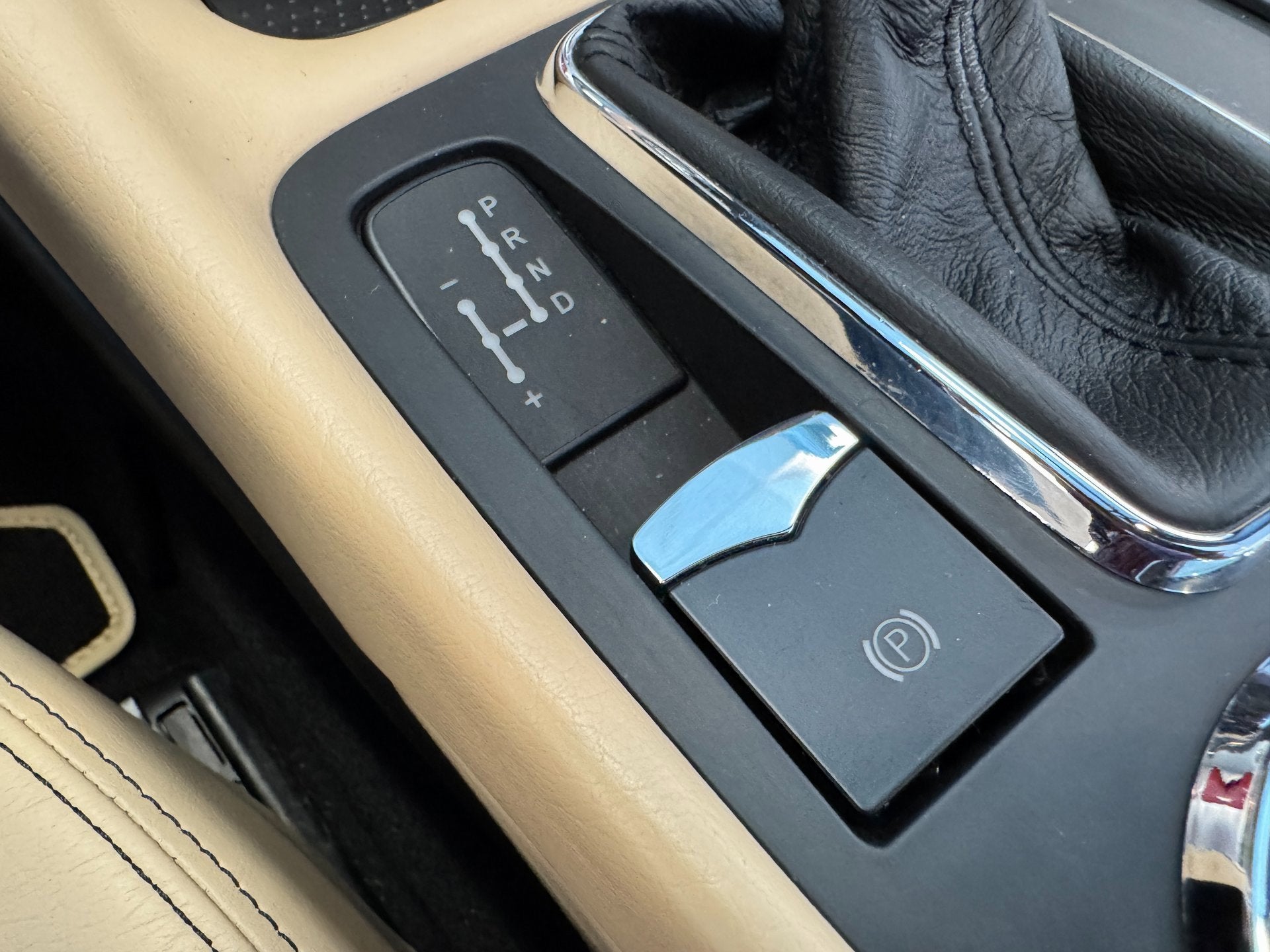 2014 Maserati GranTurismo Convertible 2dr Conv GranTurismo